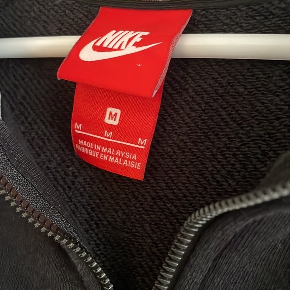 ⭐️ 3/$20 Nike long vest black medium - Picture 3 of 5